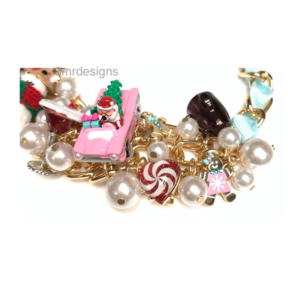 NWT Betsey Johnson 💋SANTA TRUCK Gold Tone Crystal Drop Earrings & Necklace Set - Picture 9 of 13